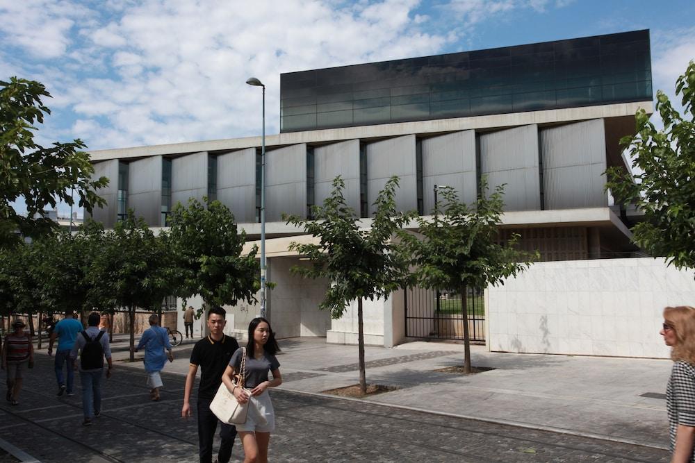 A Skip Away From The Acropolis Museum - 1 Bdrm Apartment Atenas Exterior foto